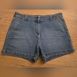 Sugar Magnolia Denim Shorts Size 8 Soft Light Wash (B)